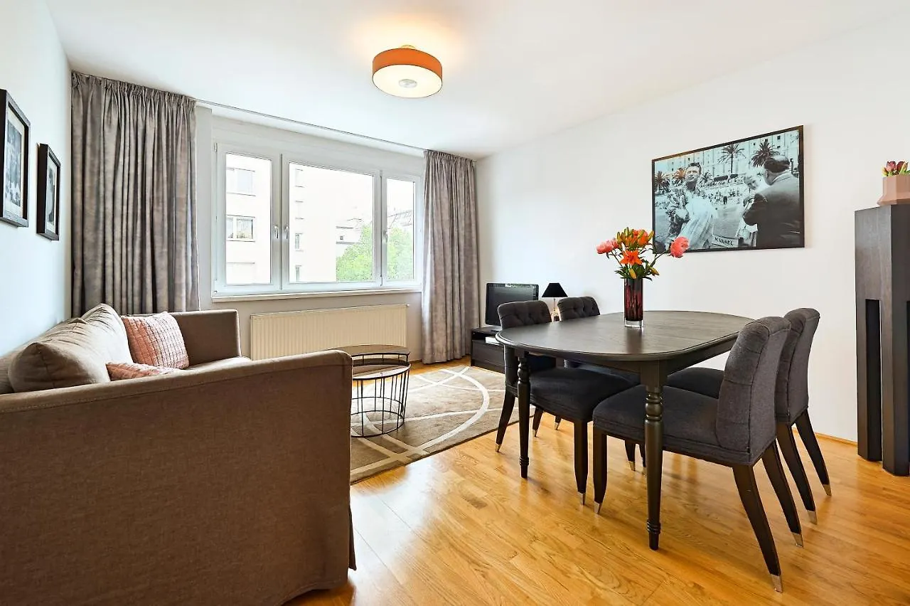 Peaceful Belvedere Apartment In Safe, Quiet & Central Location Viena